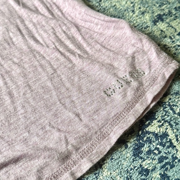 Guess - Women’s (M) Y2K Light Purple Top Shirt with Rhinestone Logo Detail - Picture 2 of 3